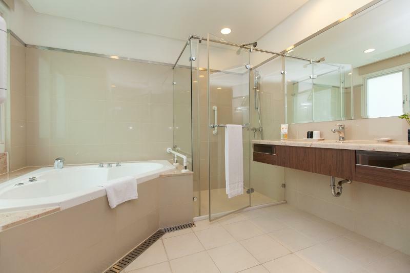 Check Inn Select Taipei Nangang Exterior photo